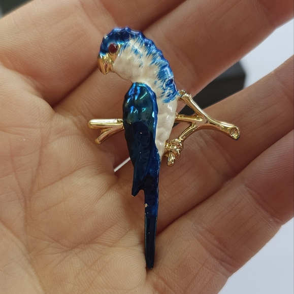 Vintage Blue & White Enamel Bird Brooch or Pin - Picture 8 of 8